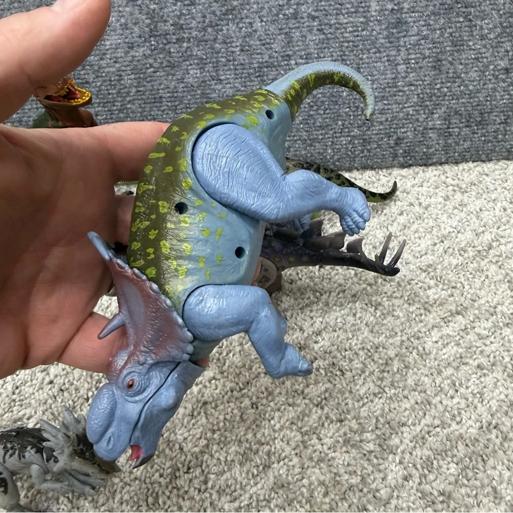 Toy Dinosaur figures huge lot articulating limbs‎
